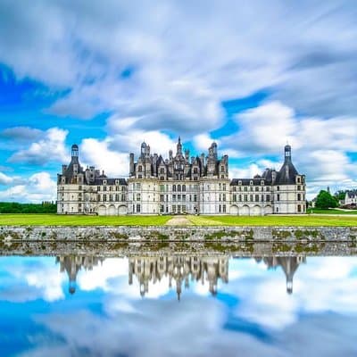 Loire Valley Full-Day Private Guided Tour with Hotel Pickup