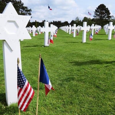 Normandy D-Day Private Tour with Omaha Beach from Paris 2