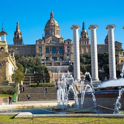 Full-Day Private Tour with Sagrada Familia and Paella