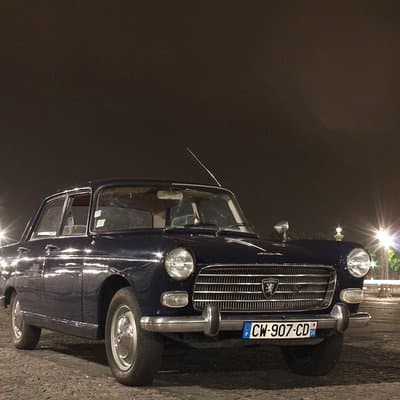 Paris Private Tour in a classic French Peugeot 404