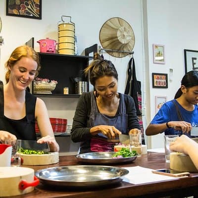 Pink Chili - Thai Cooking Class and Market Tour in Bangkok 2