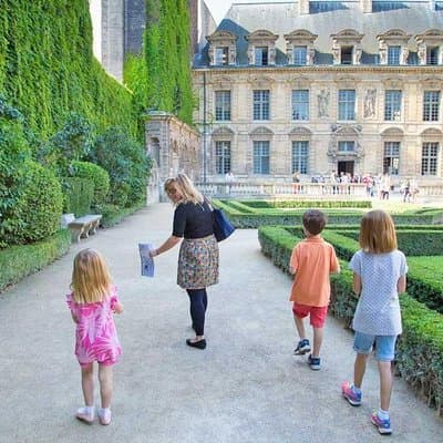 Kids and Families Marais Private Tour in Paris including Jewish Quarter