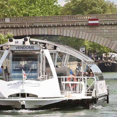 Paris Private Day Tour & Seine Cruise for Kids and Families 2