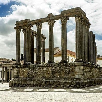 Private Tour to Evora and Monsaraz from Lisbon