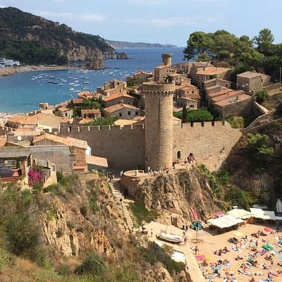 Costa Brava Hike & Tossa de Mar: Small Group Tour from Barcelona