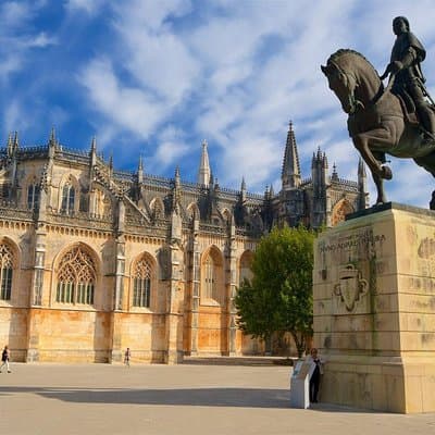 Fátima – Batalha – Nazaré – Óbidos: FAITH, HISTORY, AND BEAUTY