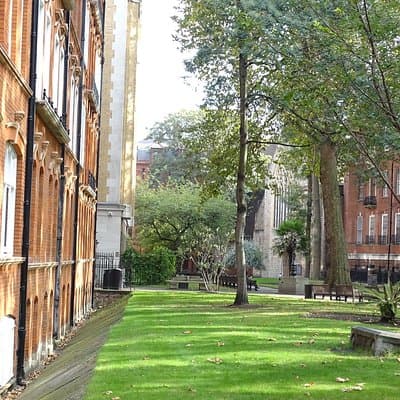 Mayfair, London's famous aristocratic village - Exclusive, Private Walking Tour 4