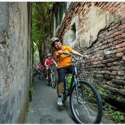 Past and Present Bike Tour of Bangkok