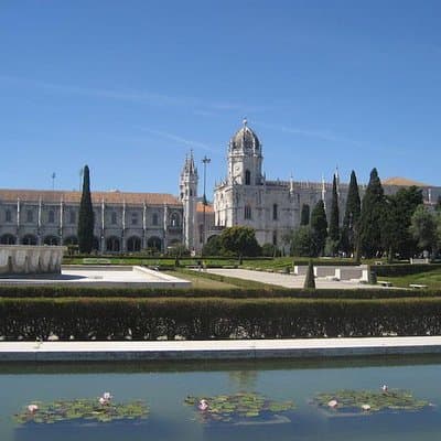 Lisbon experience tailored private tour (half day)