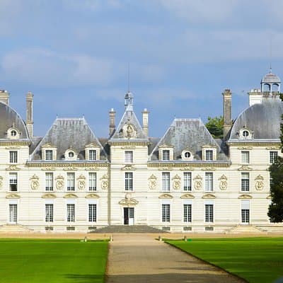 LOIRE VALLEY: Your selection of three castles to visit (Day-trip from PARIS)