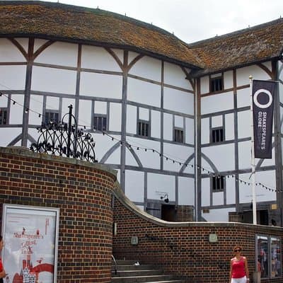 London Private History Tour with a Local Guide: Tailored to Your Interests 3