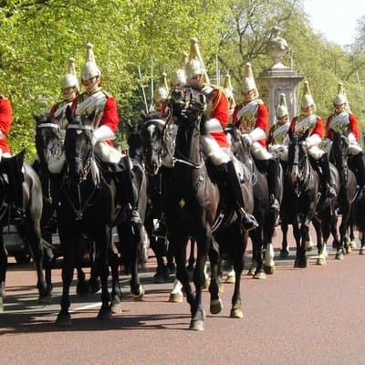The Changing of the Guard - Exclusive Guided Walking Tour 4
