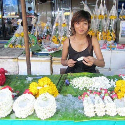 Experience Bangkok at Night with Streetfood Dinner & Foot Massage 5