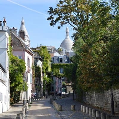 Paris Montmartre: 2-hour city tour in German 5