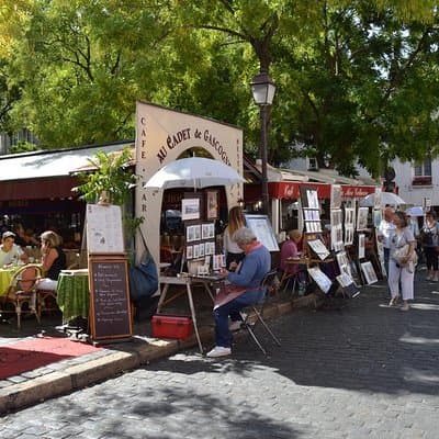 Paris Montmartre: 2 hour group city tour in German or English 5