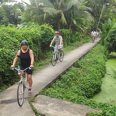Half-Day Bangkok Bike Tour Including Lunch