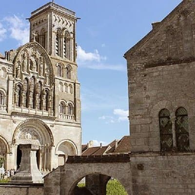 BURGUNDY: VEZELAY & FONTENAY ABBEY - Private day trip from Paris by Train