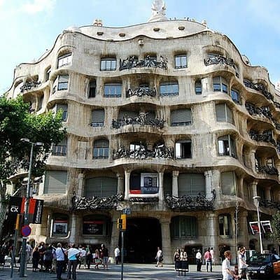 Barcelona Private Walking Tour with Skip the Line La Pedrera and Casa Batllo 3