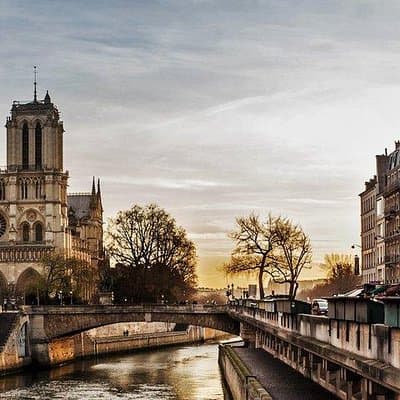 Paris City Center Tour with Notre Dame Semi Private 12ppl Max 3