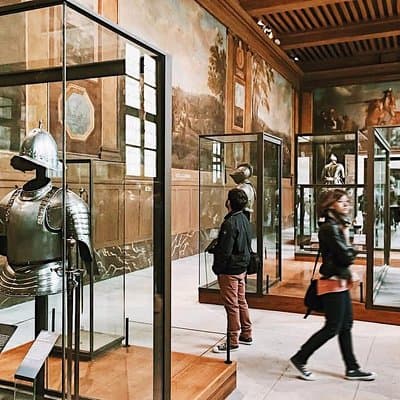 Skip the line Les Invalides War Museum Exclusive Guided Tour 5