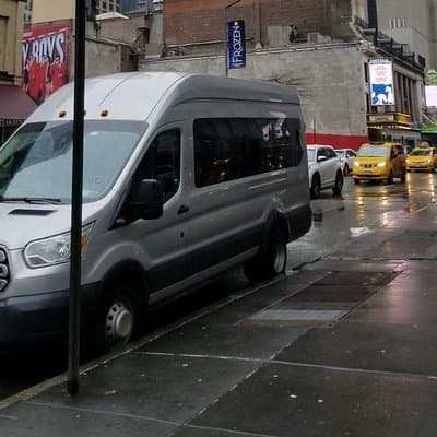 Private Transfer from JFK Airport to NYC Hotels every hour. 3