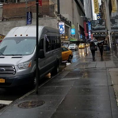 Private Transfer from JFK Airport to NYC Hotels every hour.