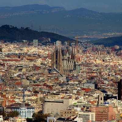 Private one way transfer from/to Barcelona airport to/from hotel 4