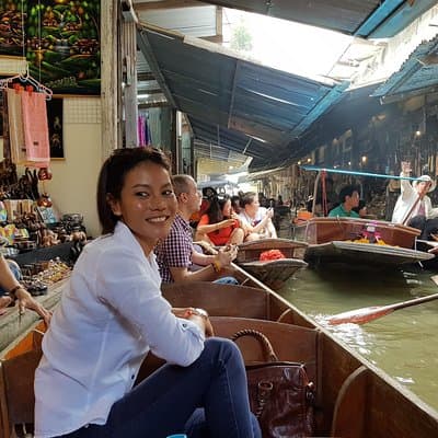 Floating Market Damnoen Saduak and Meklong Railway Market: Half Day Tour