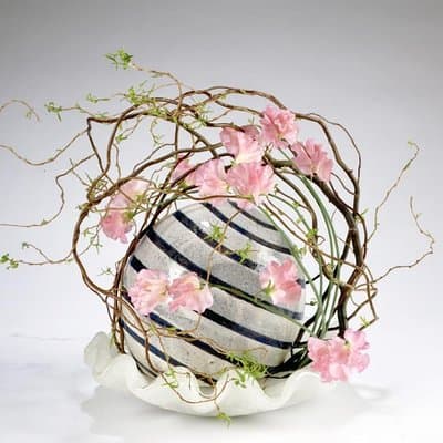 Tokyo Ikebana, Japanese Traditional Flower Arrangement Experience 4