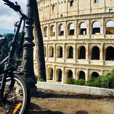 Private tour in Rome with an Electric bike and Local Food 2