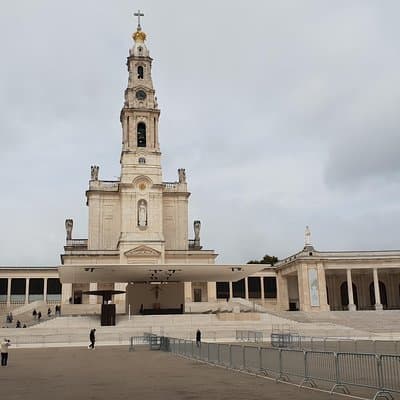 Private Tour Fátima - Batalha - Nazaré - Óbidos Full Day 3