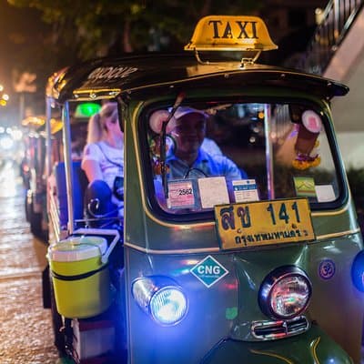 Bangkok by Night: Temples, Markets and Food Tuk-Tuk Tour 2