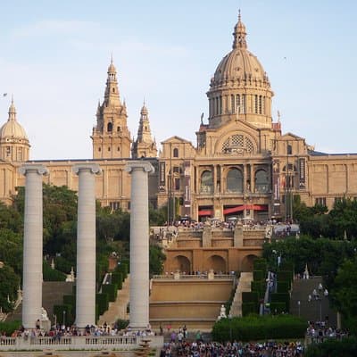 Barcelona Highlights with a Local Friend 5