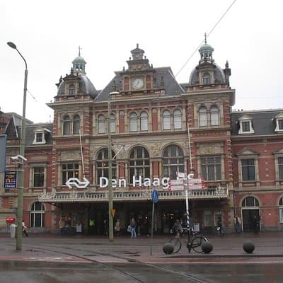 Private day trip to Delft and The Hague 5