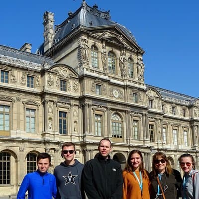 Notre Dame, St Chapel, ile de la cité, Louvre - semi private -4h