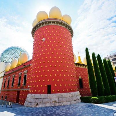Private Dalí Museum and Tour from Barcelona