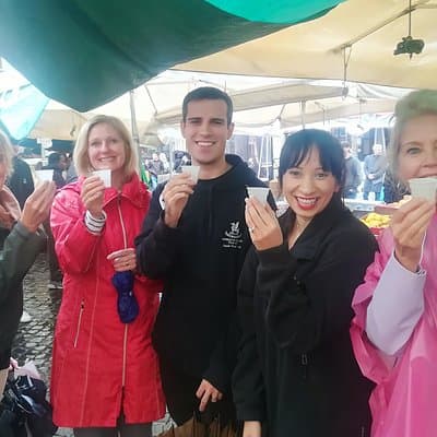 Campo dei Fiori Market and Trevi Fountain District Food & Wine Tour in Rome 5