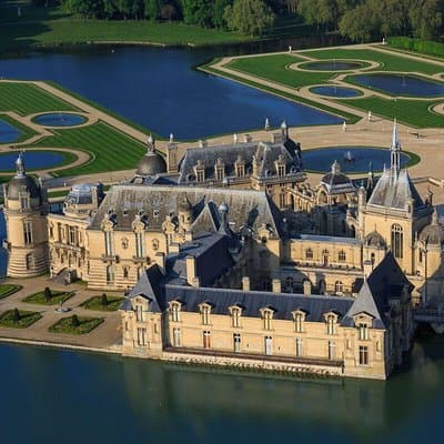 Domaine de Chantilly in a Mercedes VAN (7pax max), Chateau Museum... 2
