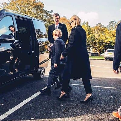 Private transfer: Charles de Gaulle Airport (CDG) to Paris VAN up to 8 PAX