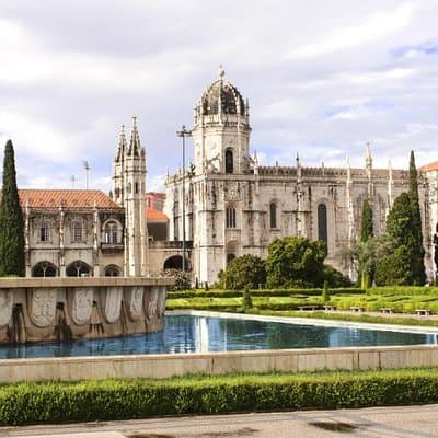 Lisbon Shore Excursion: Private Day Trip to Lisbon and Sintra