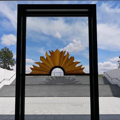 Sir John Monash Centre in the Somme from Paris aboard a Van (4/7 pax) 4