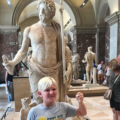 Kid Friendly Private Paris Louvre Tour with Tickets 4