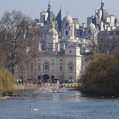 Royal Tour of St James', Parks, Palaces and Royal intrigue 2