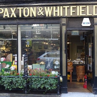 Royal Tour of St James', Parks, Palaces and Royal intrigue 4