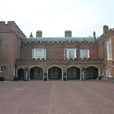 Royal london 5