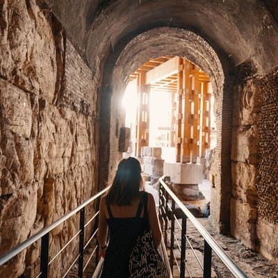Colosseum Underground Private Tour with Palatine Hill & Forum 4