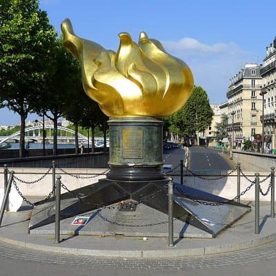 Paris Gourmet French Delicacies Food Tour in Eiffel Tower Area 5