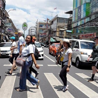 "Bangkok Walking Hopping Tour" show city’s historic sights are located. 4