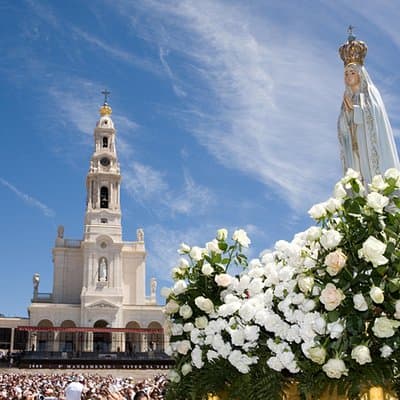 Fátima, Óbidos and Nazaré Private Tour from Lisbon