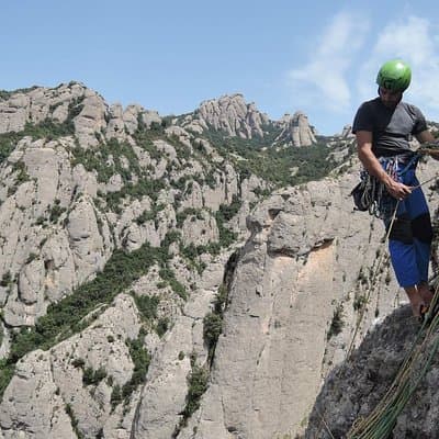 Full-day Guided Rock Climbing Trip in Montserrat, Barcelona 5